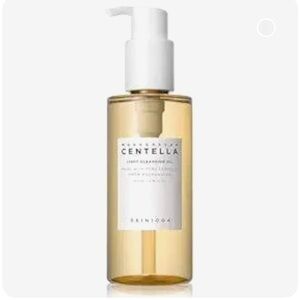 SKIN1004 Madagascar Centella Light Cleansing Oil